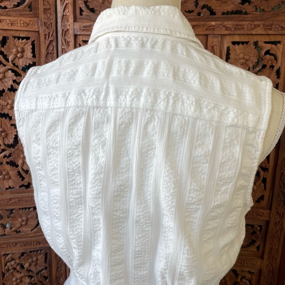 White Sleeveless Cotton Textured Stripe Button-Front Blouse - Picture 9 of 11